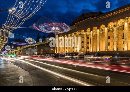 Neues Jahr Dekorationen auf der Central Avenue in Tiflis Stockfoto