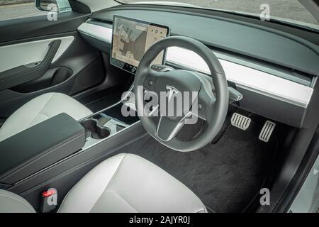 Hongkong, China Juli 2019: Tesla Modell 3 Inneren am 13.August 2019 in Hongkong. Stockfoto