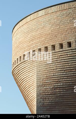 Cymbalista Synagoge und Jüdisches Erbe, das von Mario Botta Architetti, 1998. Tel Aviv, Tel Aviv, Israel. Architekt: Verschiedene, 2019. Stockfoto