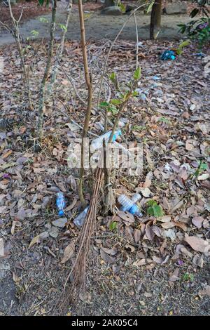 Kunststoffabfälle in Angkor Wat geworfen Stockfoto