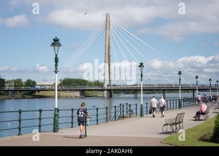 Marine Art Brücke von King's Gärten, Southport, Merseyside, England, Vereinigtes Königreich Stockfoto