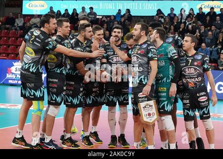 Perugia, Italien, 06. Jan 2020, Sir Sicherheit conad prepartita während Test Match - Sir-Sicherheit Conad Perugia vs Skra Belchatow - Volleyball Test Match-Kredit: LPS/Loris Cerquiglini/Alamy leben Nachrichten Stockfoto