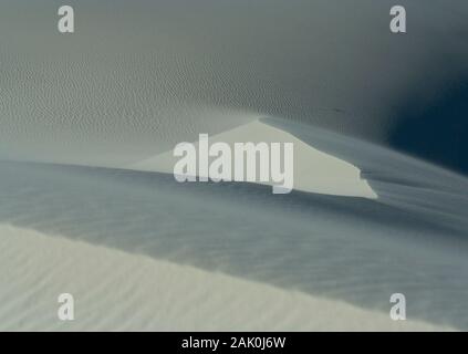 Glitzernden weißen Sanddünen im White Sands National Park in New Jersey sind vor allem aus dem mineral Gips. Stockfoto