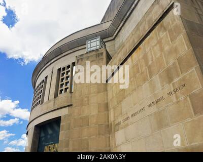 Washington DC, USA - 22. Juni 2019: United States Holocaust Memorial Museum über CLOUDSCAPE. Stockfoto