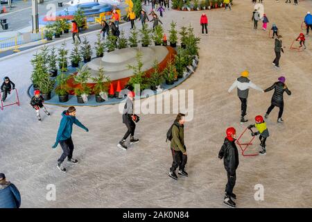 Die Werften Skate Plaza, untere Lonsdale, North Vancouver, British Columbia, Kanada Stockfoto