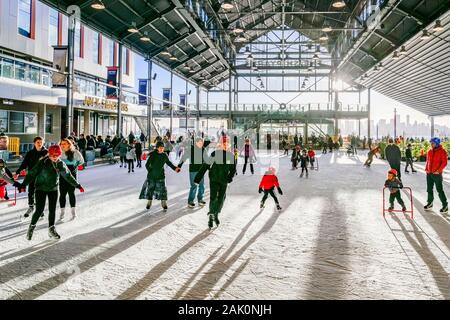 Die Werften Skate Plaza, untere Lonsdale, North Vancouver, British Columbia, Kanada Stockfoto