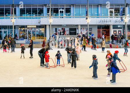 Die Werften Skate Plaza, untere Lonsdale, North Vancouver, British Columbia, Kanada Stockfoto