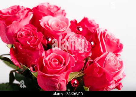 Luxus Strauß roter Rosen in Flower Shop Valentinstag Blumenstrauß aus roten Rosen Stockfoto