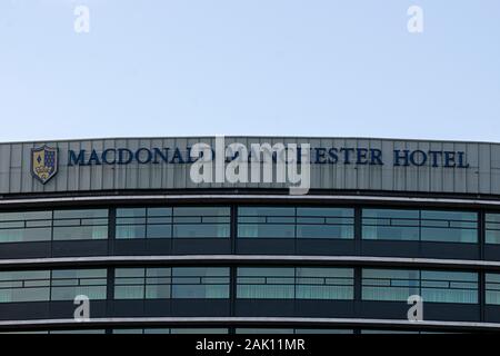 Reklametafeln Macdonald Manchester Hotel in Manchester England 2019 Stockfoto