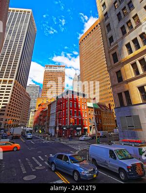 Water Street und der Broad Street in Lower Manhattan reflex Stockfoto