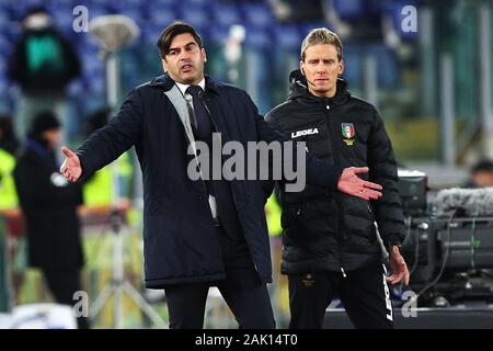 Roma Haupttrainer Paulo Fonseca reagiert nach dem Gespräch mit vierte offizielle während der Italienischen Meisterschaft in der Serie A Fußballspiel zwischen AS Roma und Torino FC am 5. Januar 2020 im Stadio Olimpico in Rom, Italien - Foto Federico Proietti/ESPA-Bilder Stockfoto