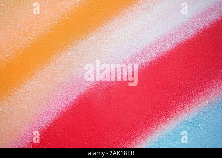 Metallische Textur mit bunten Farbe besprüht. Close Up. Stockfoto
