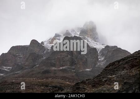 Mount Huber gesehen vom See Oesa Trail im September im Yoho National Park, British Columbia, Kanada Stockfoto