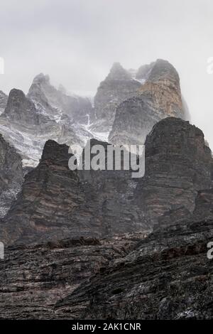 Mount Huber gesehen vom See Oesa Trail im September im Yoho National Park, British Columbia, Kanada Stockfoto