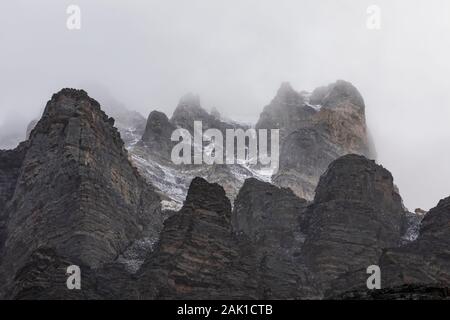 Mount Huber gesehen vom See Oesa Trail im September im Yoho National Park, British Columbia, Kanada Stockfoto