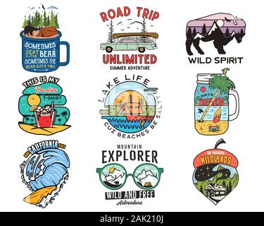 Vintage Reise Logos, Urlaub Patches Set. Handgezeichnete Camping Etiketten Designs. Bergexpedition, Roadtrip, Surfen. Wanderembleme im Freien Stock Vektor