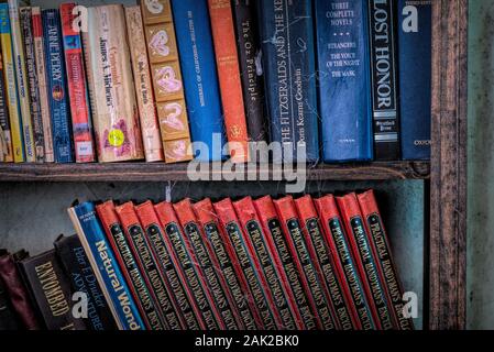 Bücherregal an der Preston Schloss Schule der Industrie. Das Preston Schloss war einer der ältesten und bekanntesten Reform Schulen in den Vereinigten Staaten. Es ist Stockfoto