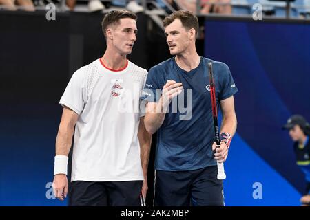 Sydney, Australien. 7. Januar 2020; Sydney Olympic Park Tennis Centre, Sydney, New South Wales, Australien; ATP-wm Australien, Sydney, Tag 5; Großbritannien gegen Moldawien; Jamie Murray und Joe Salisbury in Großbritannien gegen Alexander Cozbinov und Radu Albot der Republik Moldau; Jamie Murray und Joe Salisbury Großbritannien sprechen Taktiken während ihres Gleichen gegen Moldawien - Redaktionelle Verwendung Credit: Aktion Plus Sport Bilder/Alamy leben Nachrichten Stockfoto