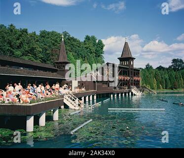 Der Thermalsee in Heviz, Ungarn, ist der weltweit größte natürliche Warm-wasser See. (Undatiertes Foto) | Verwendung weltweit Stockfoto