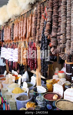 Lokale Spezialitäten und Gewürzen, Sighnaghi, Georgien Stockfoto