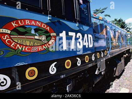 Blick auf die Kuranda Scenic Railway, die zwischen Cairns und Kuranda in Queensland, Australien. (Undatiertes Foto) | Verwendung weltweit Stockfoto