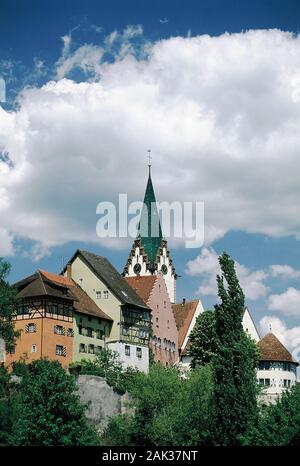 Blick auf die malerischen Häuser der Altstadt von Engen. Engen im Hegau Region im Land Baden-Württemberg im Südlichen G gelegen Stockfoto