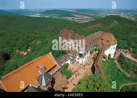 Ein Blick von der Südturm der Wartburg auf die Vogtei. Die Geschichte laden mittelalterliche Burg vereint Romanik, Gotik und Renaissance. Seit Stockfoto