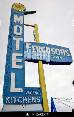 Motelschild "Vintage Fergusons" in Las Vegas. Stockfoto