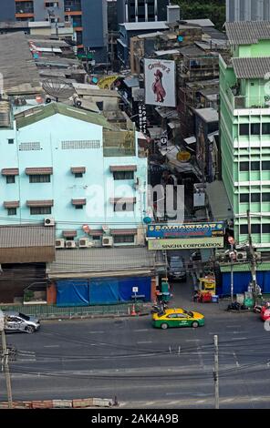 Bangkok, Thailand - 2020.01.01: Luftaufnahme der Soi cowboy Nachtleben in asok/ Sukhumvit, tagsüber Stockfoto