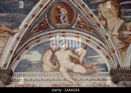 Fresken schmücken die Wand in das Castello del Buonconsiglio, die zwischen dem 13. und dem 16. Jahrhundert in Trient, eine Stadt in den Alpen von Süden gebaut wurde Stockfoto