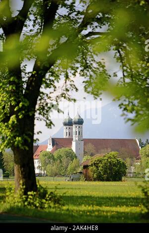 Das barocke Kloster in Benediktbeuern, Oberbayern | Verwendung weltweit Stockfoto