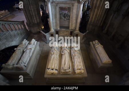 Grablege der französischen Könige in der Basilika St-Denis, Paris, Frankreich | Verwendung weltweit Stockfoto
