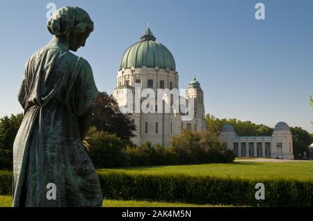 Karl-Borromäus-Kirche auf dem Wiener Zentralfriedhof, Wien, Österreich | Verwendung weltweit Stockfoto