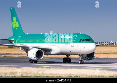 Paris, Frankreich, 16. August 2018: Aer Lingus Airbus A320 Flugzeug am Flughafen Paris Charles de Gaulle (CDG) in Frankreich. Airbus ist ein Flugzeug herstellen Stockfoto