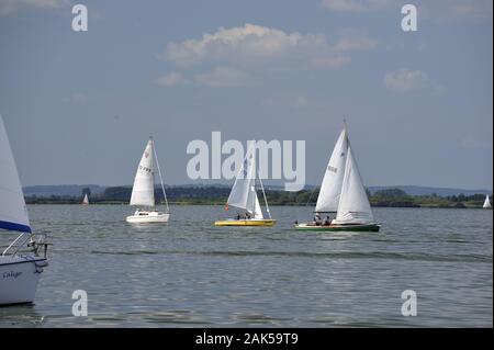 Lembruch: Segelboote mit dem Duemmer sehen, Osnabruecker Land | Verwendung weltweit Stockfoto