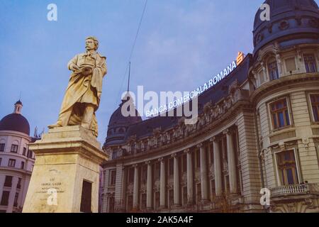 Bukarest, Rumänien - 14.12.2019: Hauptsitz der Rumänischen Commercial Bank (BCR), Teil von der Erste Bank, in Bukarest, Rumänien Stockfoto