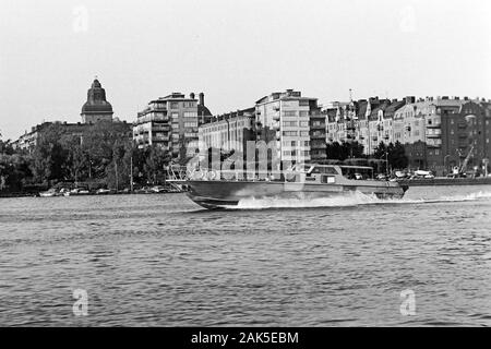 Blick aus dem Tourboot in Stockholm, 1969. Aussicht auf Stockholm aus einem Schiff, 1969. Stockfoto