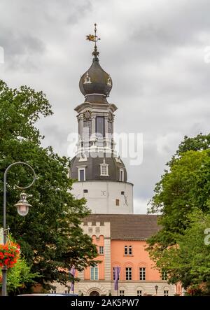 Eindruck einer Stadt namens Jever einschließlich der Schloss zu Jever, die in Ostfriesland im Norden Deutschlands befindet. Stockfoto