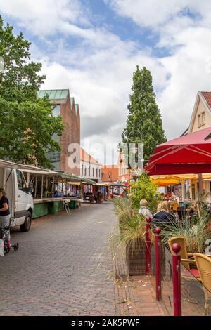 Architektonische Eindruck auf eine Stadt namens Jever, die in Ostfriesland im Norden Deutschlands befindet sich Stockfoto