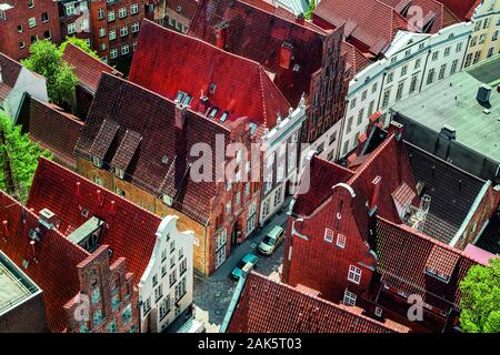 Lübeck: Blick von St. Petri in die Altstadt, Osteekueste | Verwendung weltweit Stockfoto