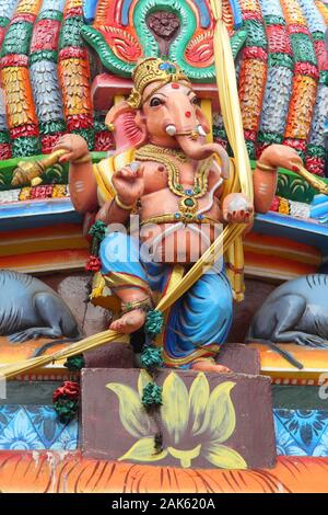 Ganesha-Statue in einem hinduistischen Tempel in Sri Lanka (Trincomalee) Stockfoto