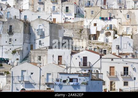 Halbinsel Gargano/Monte Sant'Angelo: Blick in die Haeuser der Altstadt, Alpulien | Verwendung weltweit Stockfoto