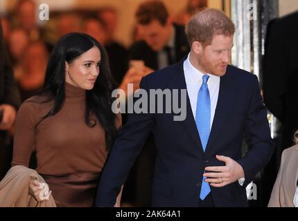 Der Herzog und die Herzogin von Sussex verlassen, die nach ihrem Besuch in Kanada Haus in Central London, mit der kanadischen Hochkommissar in Großbritannien, Janice Charette, sowie Personal, um ihnen zu danken für die herzliche Gastfreundschaft und die Unterstützung, die Sie während Ihres letzten Aufenthalts in Kanada erhalten. Stockfoto