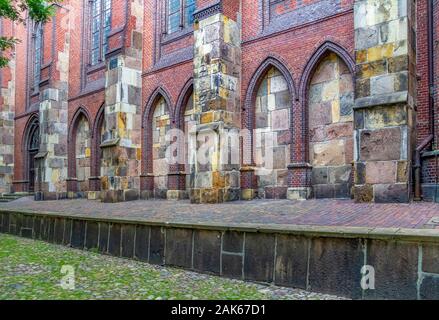 Architektonischen Details von St Lamberts Kirche in Oldenburg, eine unabhängige Stadt in Niedersachsen, Deutschland Stockfoto