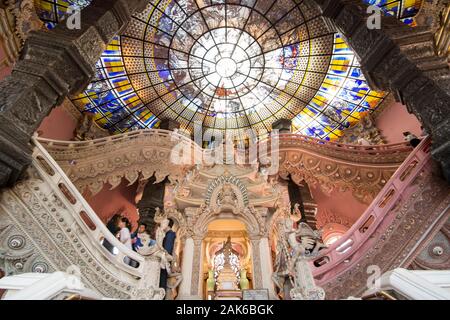 Die Innenseite der Erewan Elephant Museum und Tempel in Samut Prakan Nea die Stadt von Bangkok in Thailand im südlichsten Asien. rThailand, Bangkok, Novembe Stockfoto