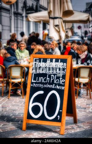 Mittagessen meny in Kopenhagen Dänemark Stockfoto