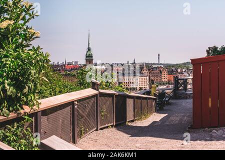 Editorial 06.20.2019 Stockholm Schweden Aussichtspunkt auf Mariaberget, wo Sie die Altstadt und Riddarholmen an einem sonnigen Tag sehen können Stockfoto