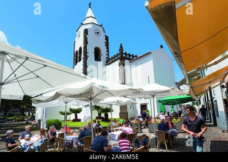 Santa Cruz: Kirche "Igreja Matriz de Santa Cruz, Madeira | Verwendung weltweit Stockfoto