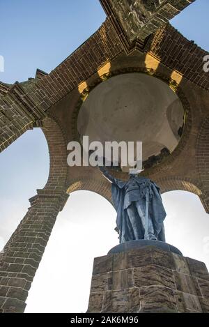 Porta Westfalica: Kaiser-Wilhelm-Denkma, Teutoburger Wald | Verwendung weltweit Stockfoto