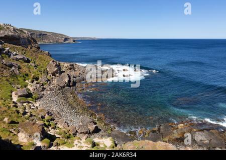 Kangaroo Island Australien Landschaft - die zerklüftete Felsküste von Kangaroo Island an einem sonnigen Tag im Frühjahr, Kangaroo Island, South Australia Stockfoto